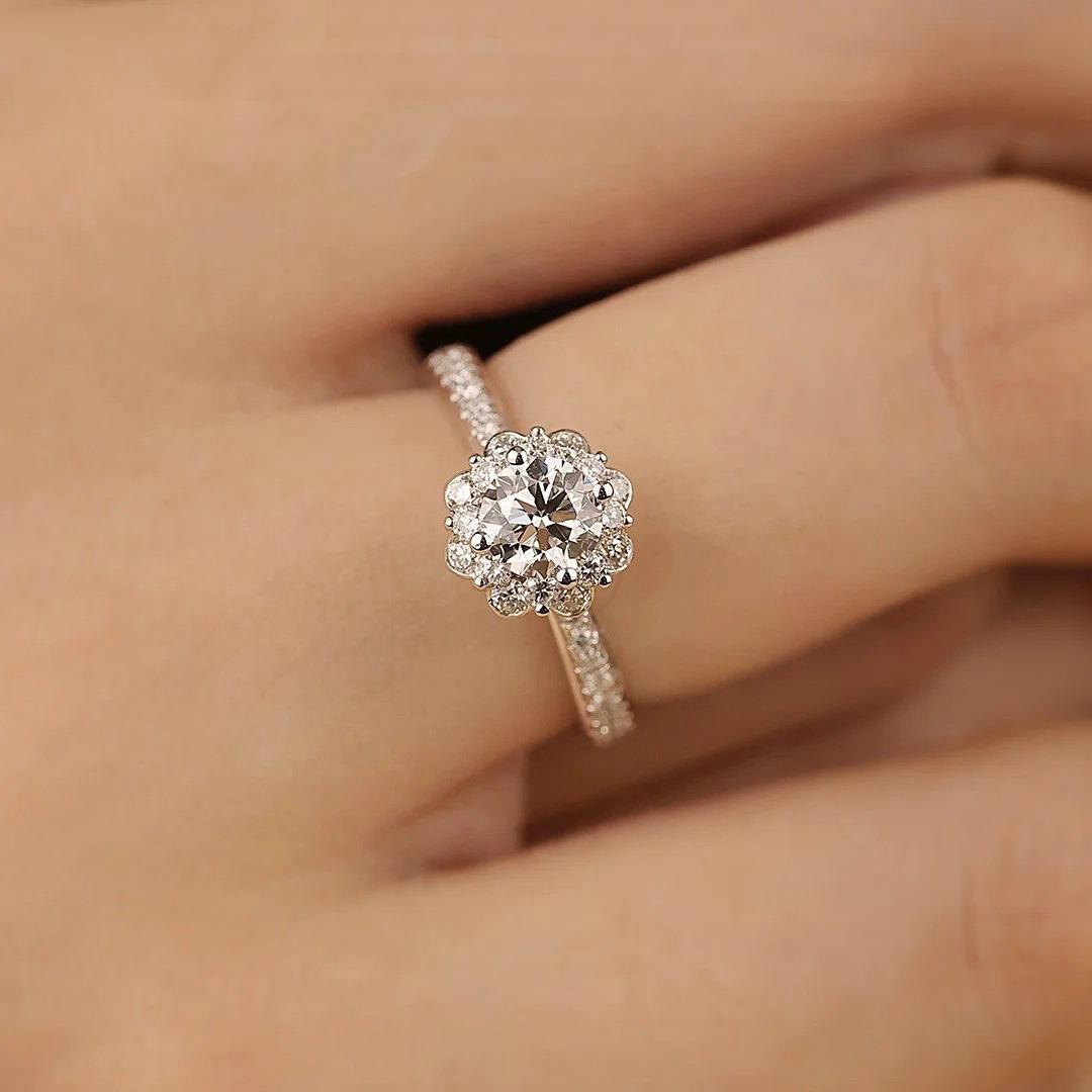 【#28】925 Sterling Silver 1CT Bouquet Design Moissanite Ring