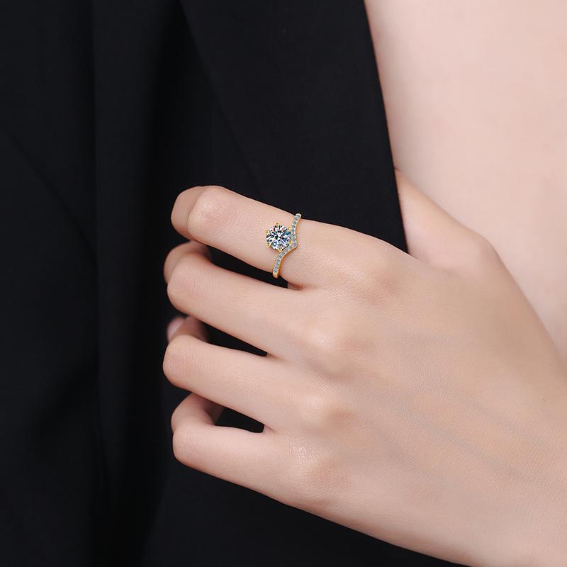 【E1】1CT 18K Gold Plated Moissanite Ring In 925 Sterling Silver-Customizable Engraving