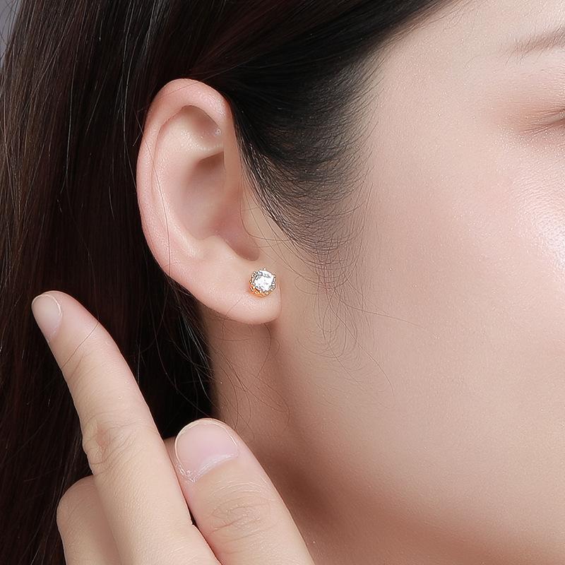 【#192】925 Sterling Silver Six-Claw Moissanite Stud Earrings