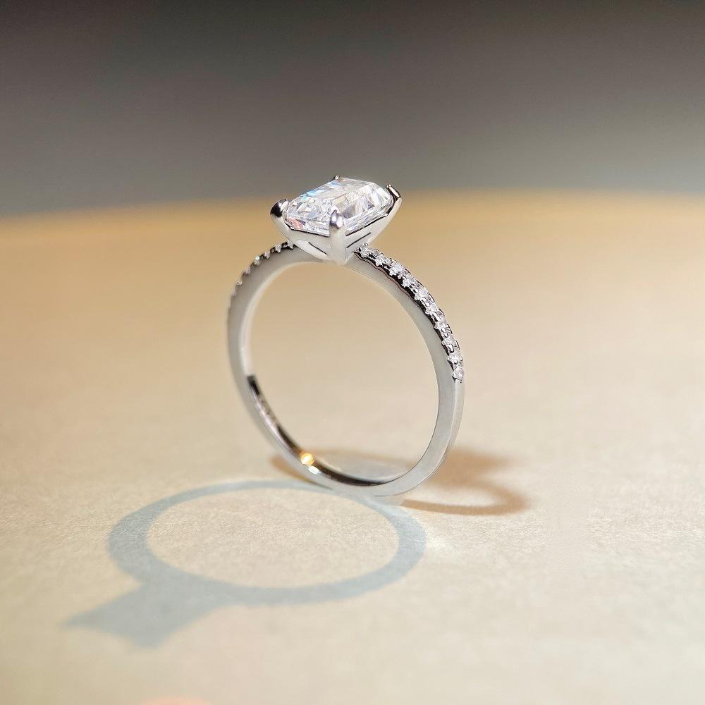 【#204】925 Sterling Silver 1CT Emerald Cut Moissanite Ring