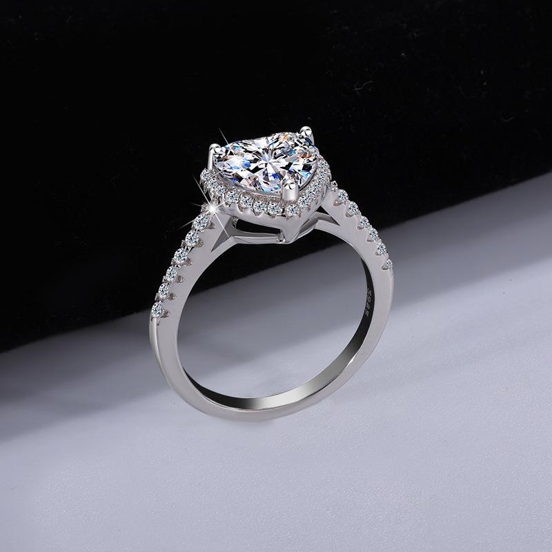 【New Arrival #8】Romantic 925 Sterling Silver Heart Cut Moissanite Ring, 1CT/2CT Sparkling Moissanite Halo Engagement Ring for Women, Anniversary Promise Jewelry with GRA Certificate