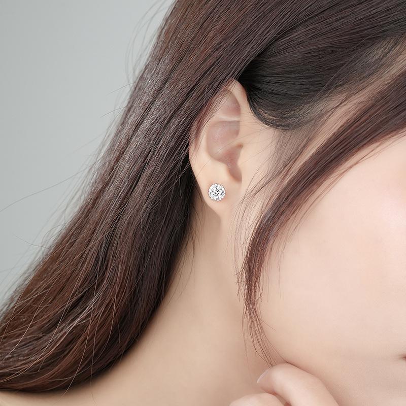 【#191】925 Sterling Silver Moissanite Stud Earrings