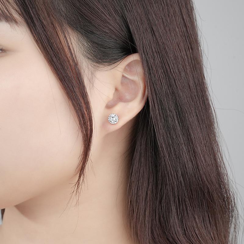 【#191】925 Sterling Silver Moissanite Stud Earrings