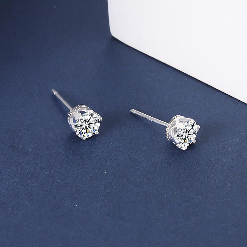 【#192】925 Sterling Silver Six-Claw Moissanite Stud Earrings
