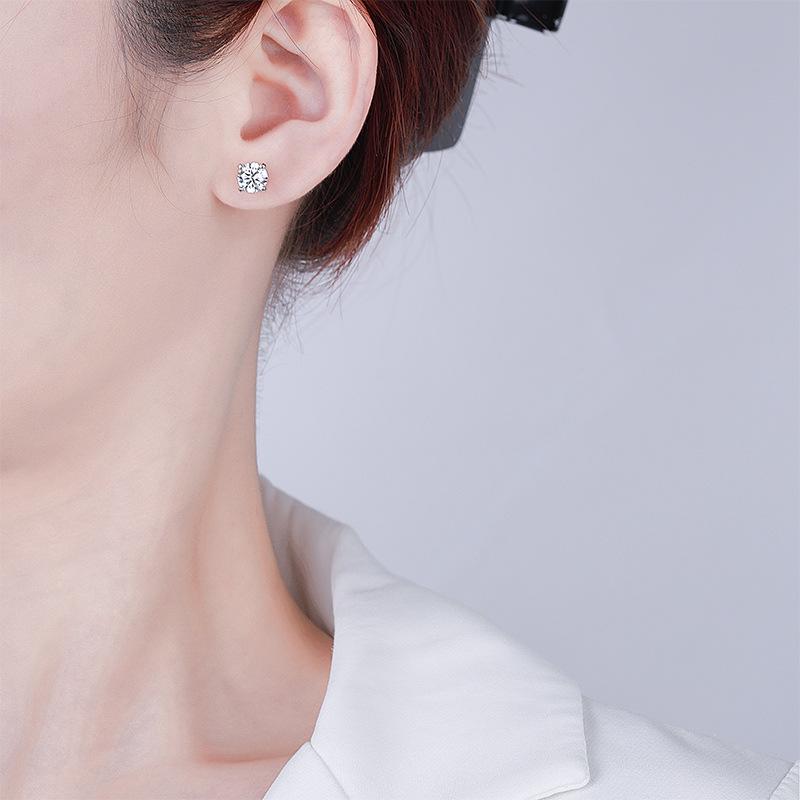 【#164】925 Sterling Silver Four Prong Moissanite Stud Earrings