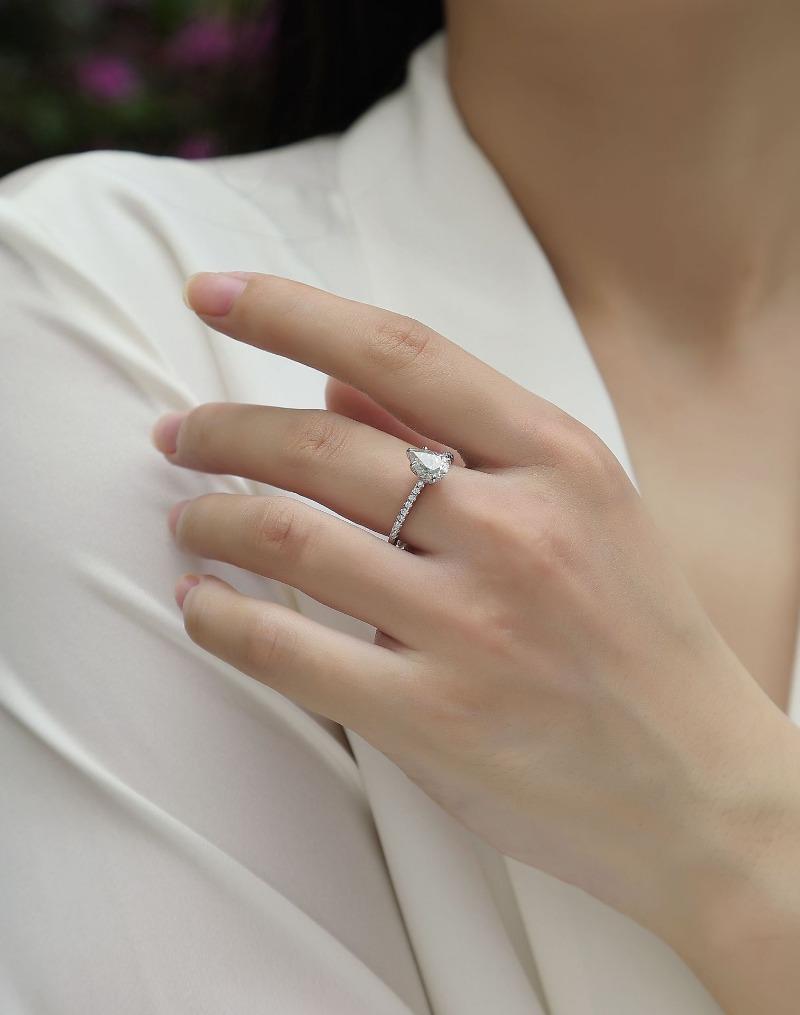 【#49】Pear Cut Moissanite Engagement Ring for Women,Teardrop Lab Diamond Promise Ring, S925 Sterling Silver D Color VVS1 Clarity Wedding Band
