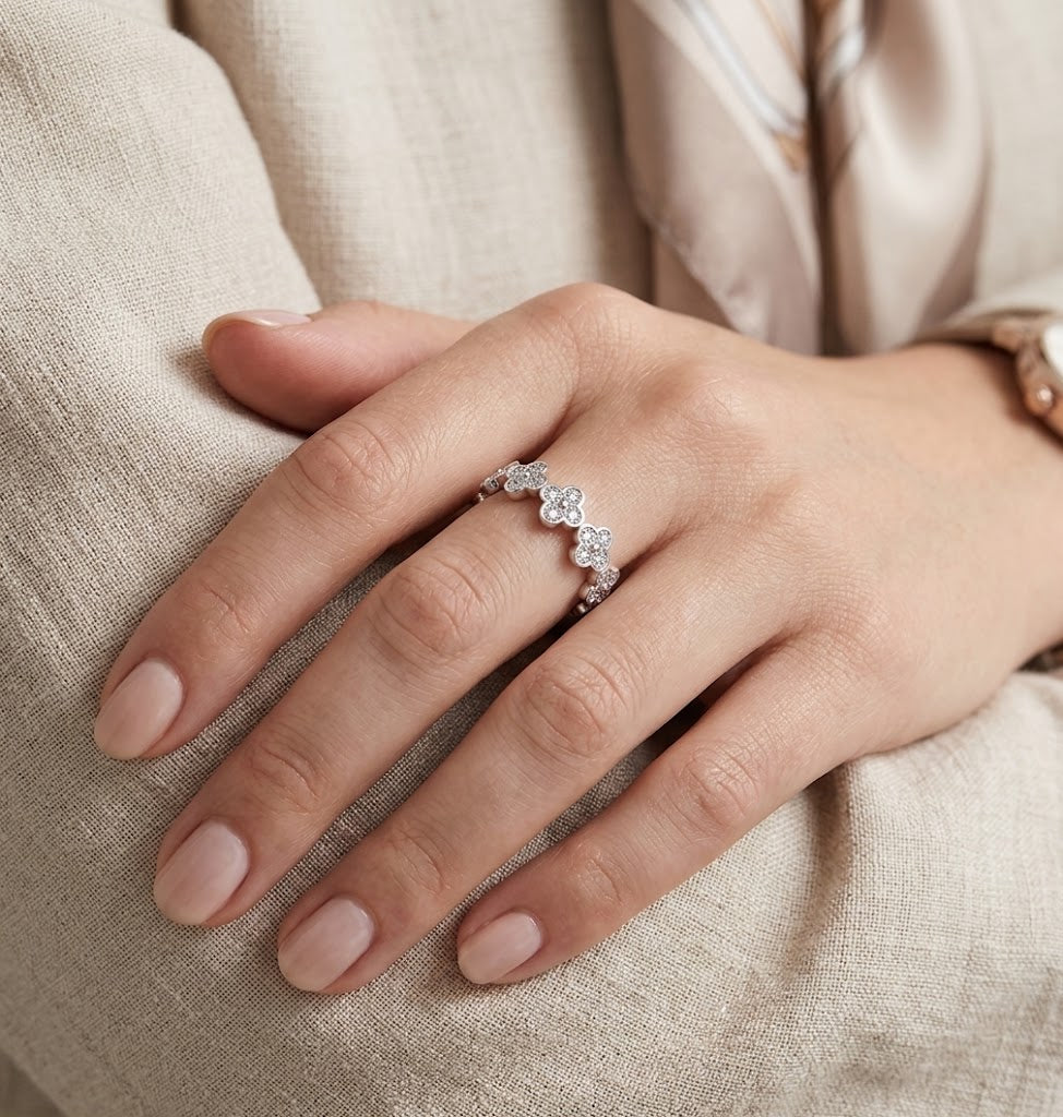 【#344】925 Sterling Silver Moissanite Flower Clover Ring Sparkly Gemstone Eternity Style Band Jewelry for Women Gift