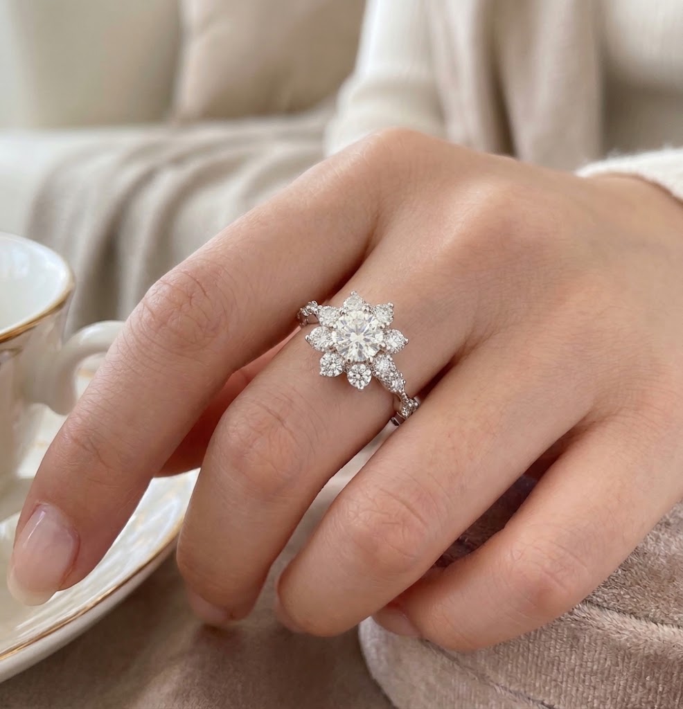 【#331】S925 Sterling Silver Moissanite Ring Snowflake Flower Halo Sparkle Engagement Promise Rings for Women Fine Jewelry Gift