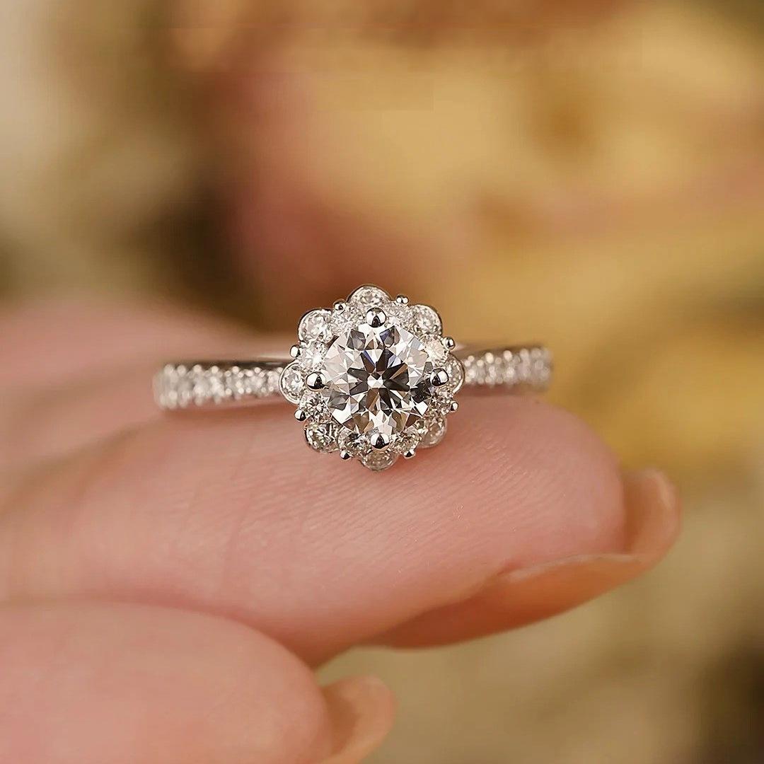 【#28】925 Sterling Silver 1CT Bouquet Design Moissanite Ring