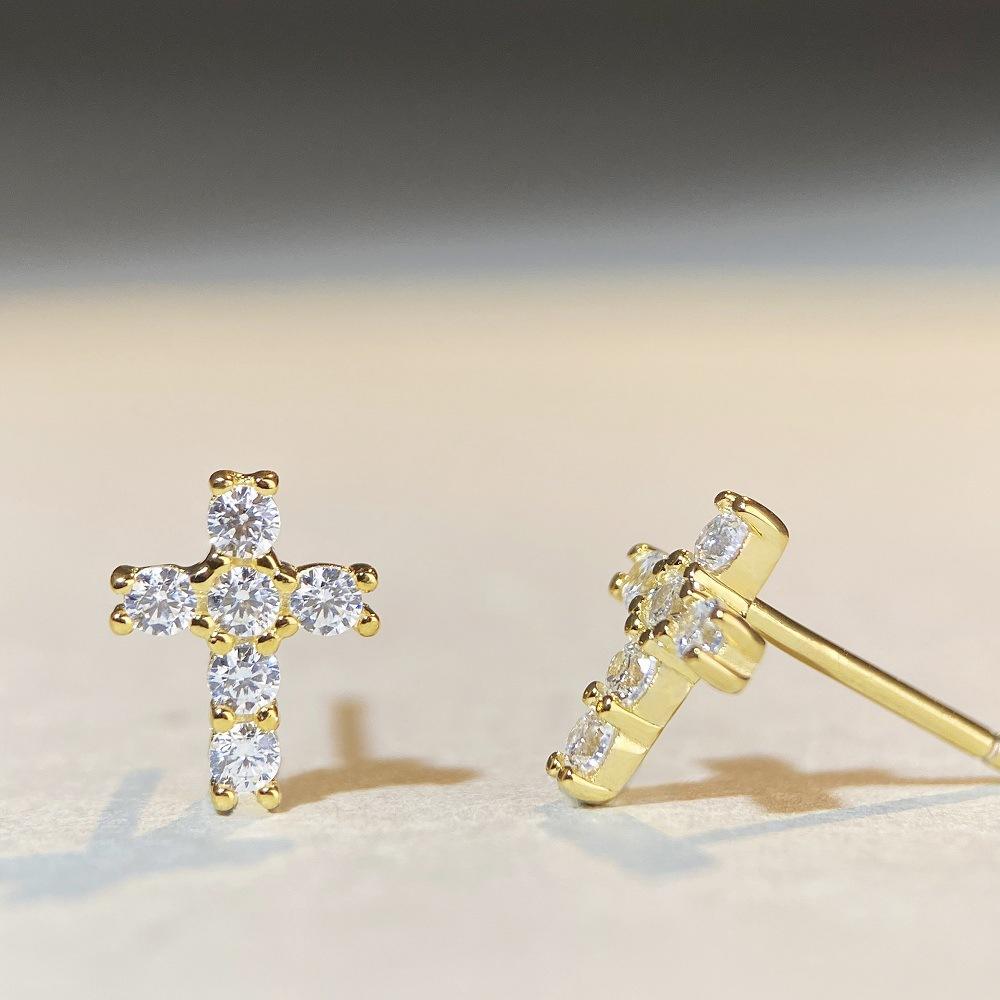 【#180】925 Sterling Silver Moissanite Cross Stud Earrings