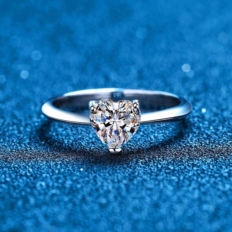 【#162】Heart-Shaped Moissanite Ring In 925 Sterling Silver