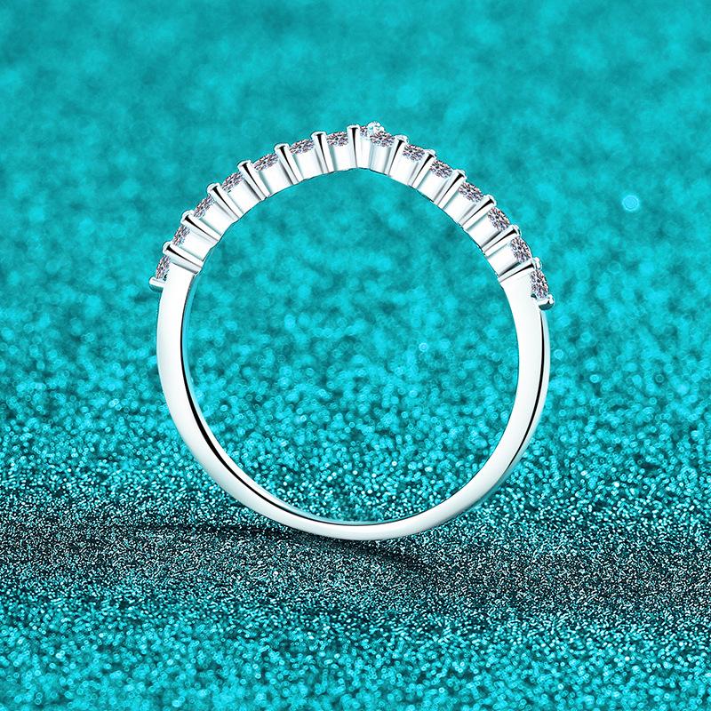 【New Arrival #10】S925 Sterling Silver V-Shape Moissanite Ring for Women Sparkling Round Cut Moissanite Wedding Band Stackable Promise Ring Jewelry Gift