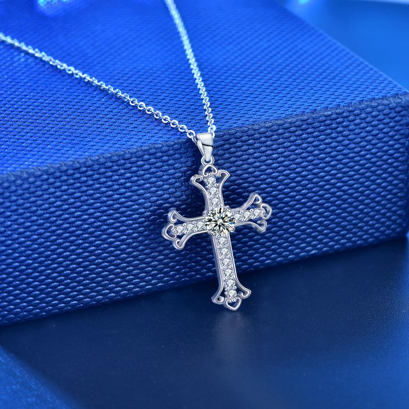 Elegant 925 Sterling Silver Moissanite Cross Pendant Necklace5