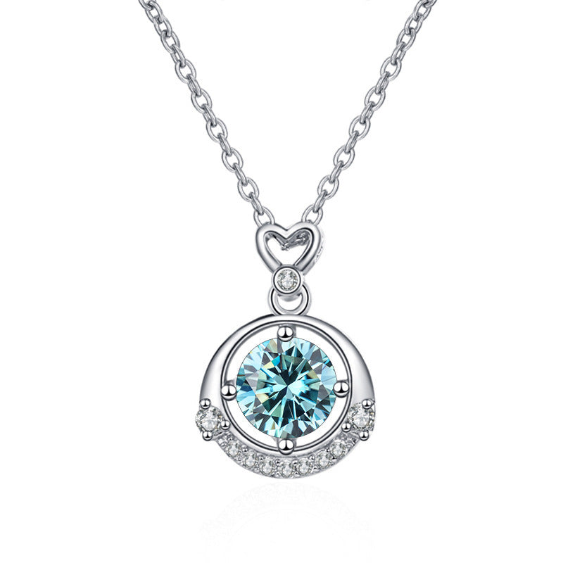 Classic small heart four-claw moissanite crown necklace with cross-border color, female pendant clavicle chain0