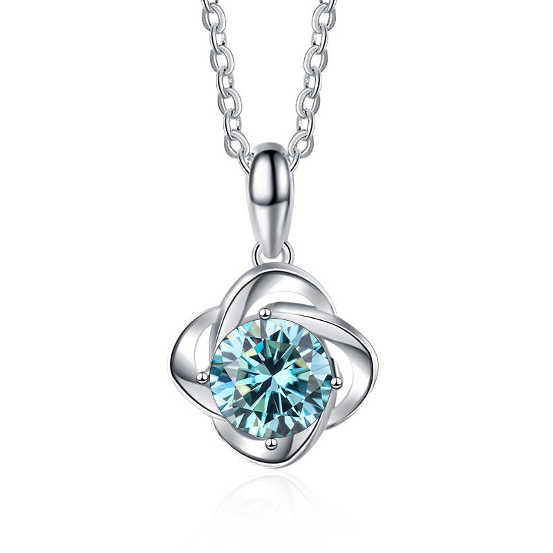 Exclusive four-leaf clover 1 karat color moissanite diamond necklace with simple Korean style clavicle chain2