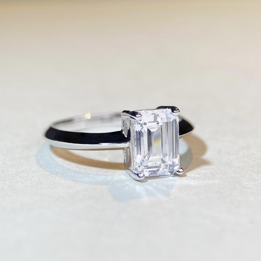 Elegant 925 Sterling Silver 2CT D Color Emerald Cut Moissanite Ring3